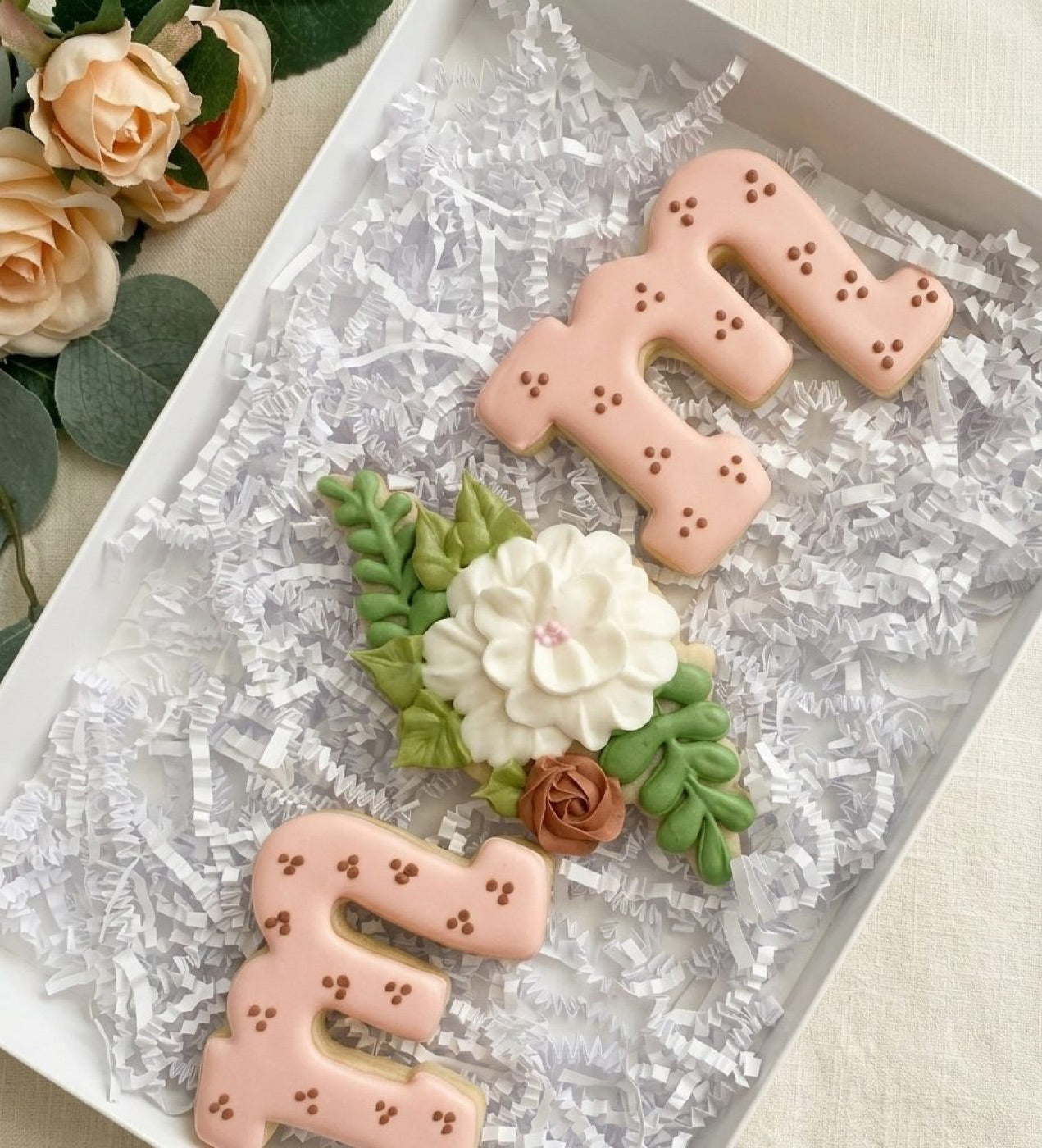 Custom holiday cookies by Keookies